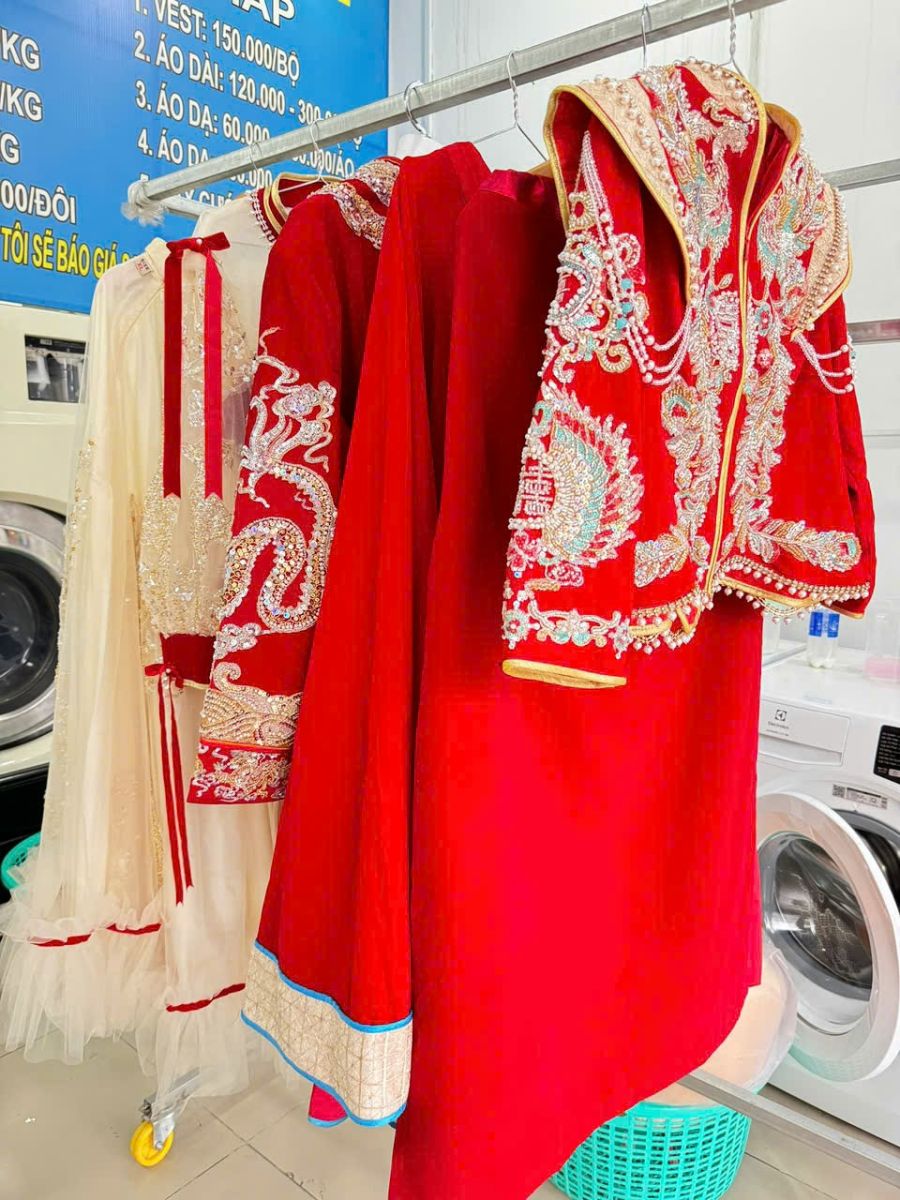 Giặt Đầm, Váy Cưới, Đồ Dạ Hội Tại Tân Phú
